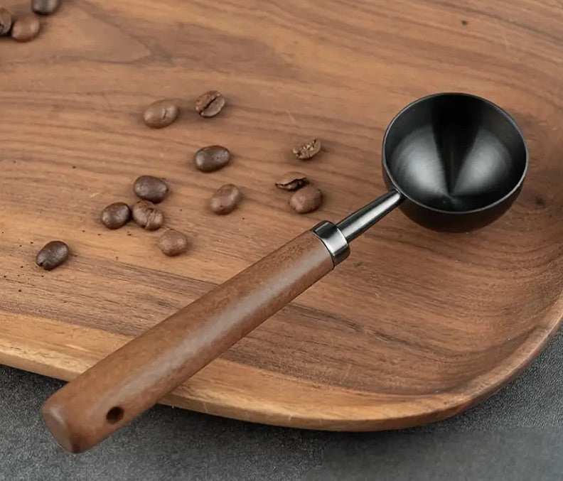 Kaffeelöffel mit Walnuss-Griff/ Langversion